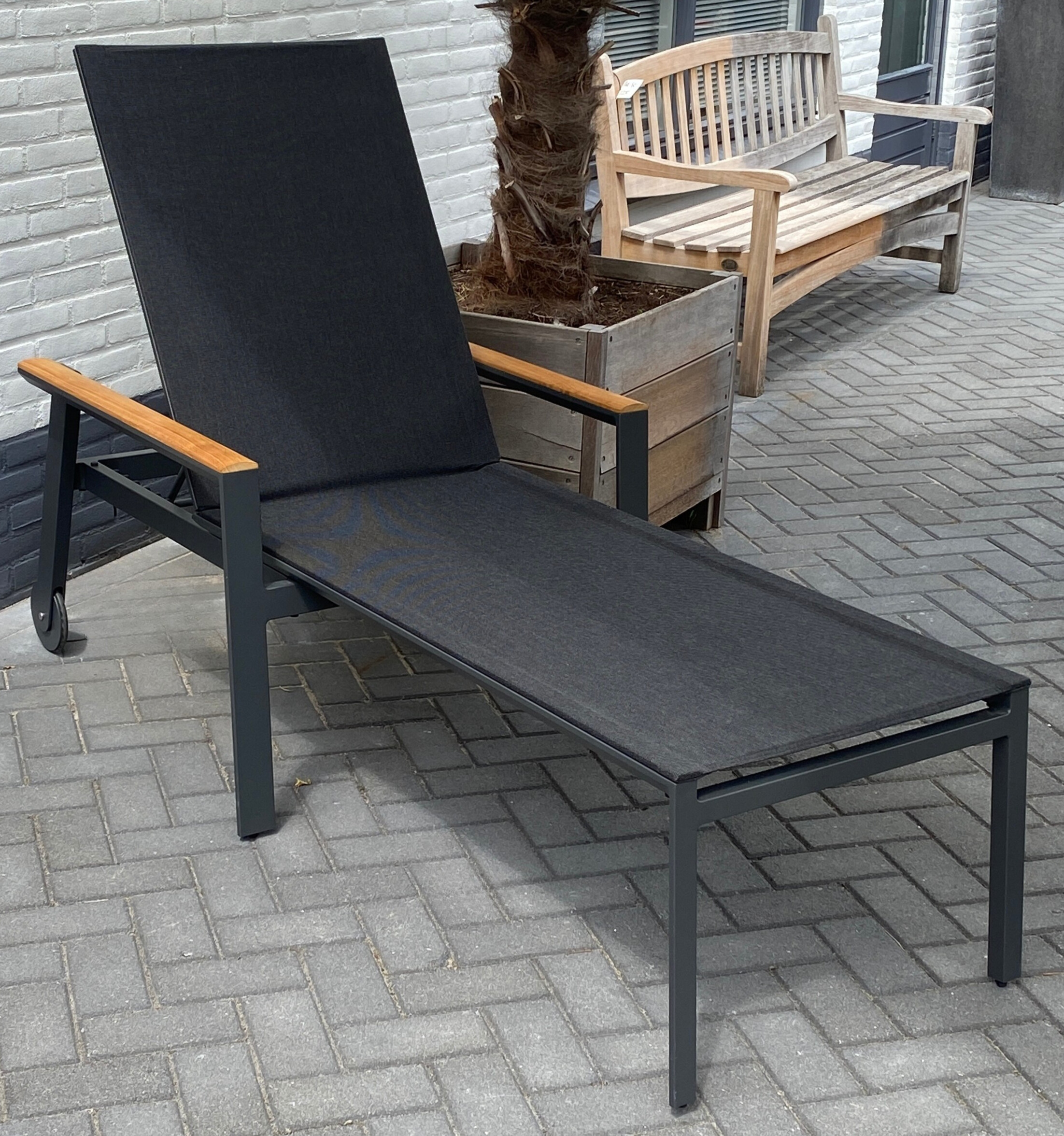 Solpuri Lounger SPA