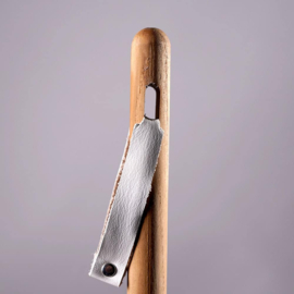 Rizz  indoorbezem kleur zilver met teak