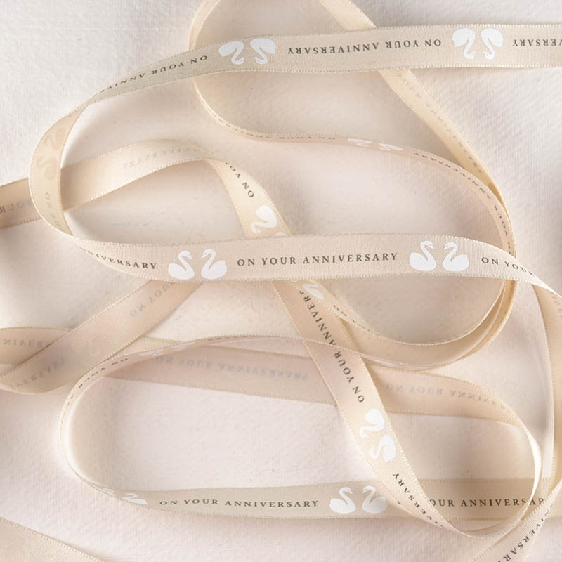 Lint On Your Anniversary – Licht Taupe