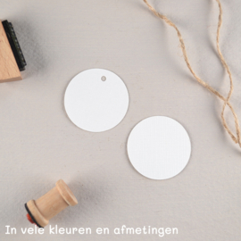 Labels cirkel met of zonder gaatje en persoonlijke tekst