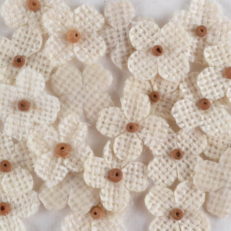 Mini Bloemetje Jute – Naturel met Kralenaccent