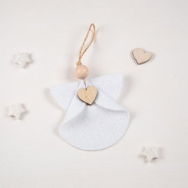 Witte Vilten Engelhanger met Houten Hartje