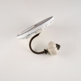 Brocante Metalen Wandhaak met Crèmekleurige Knop