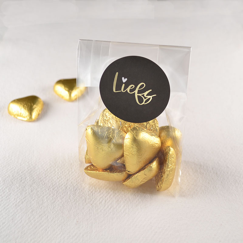 Cadeauzakje met Chocoladehartjes – Liefs in Goudfolie