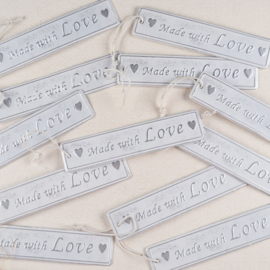 Wit zinken label met tekst Made with Love