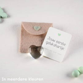 Eerste Gelukshartje in Vilten Zakje met Kaartje