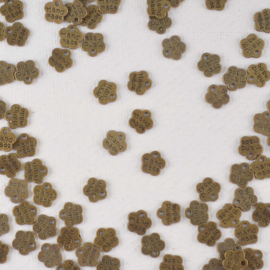 Bedel Bloem Hand Made Bronskleurig