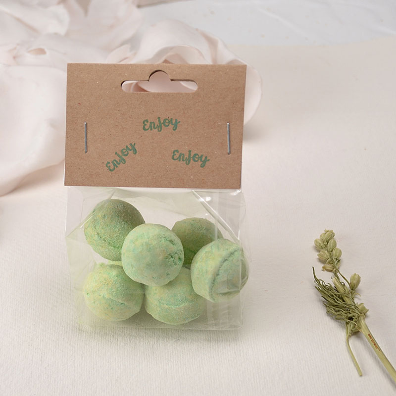 Blokzakje met Mintkleurige Badbruisballen en Enjoy-label