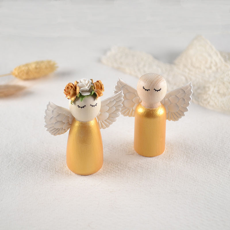 Gouden Engel Peg Doll – Troostrijk en Symbolisch