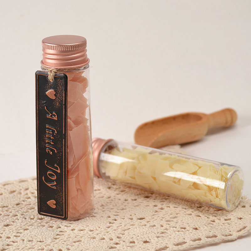 Buisje Met Zeepvlokken en Zinken Label 'A Little Joy'