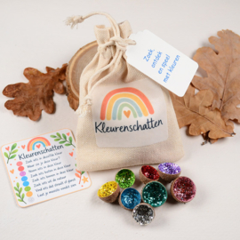 Kleurenschatten met Glittereikeltjes