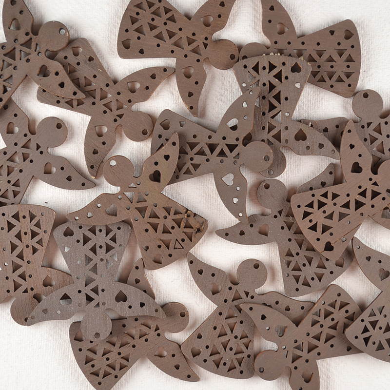 Houten Engel Donkerbruin – Met Hartjes en Patroon