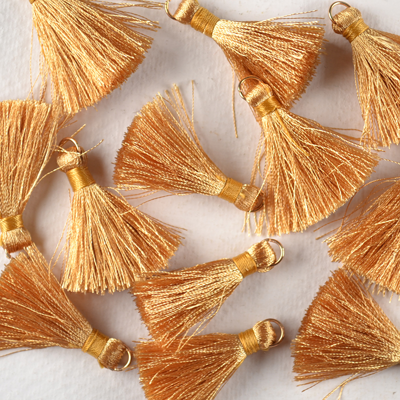 Mini kwastje goud – met ringetje