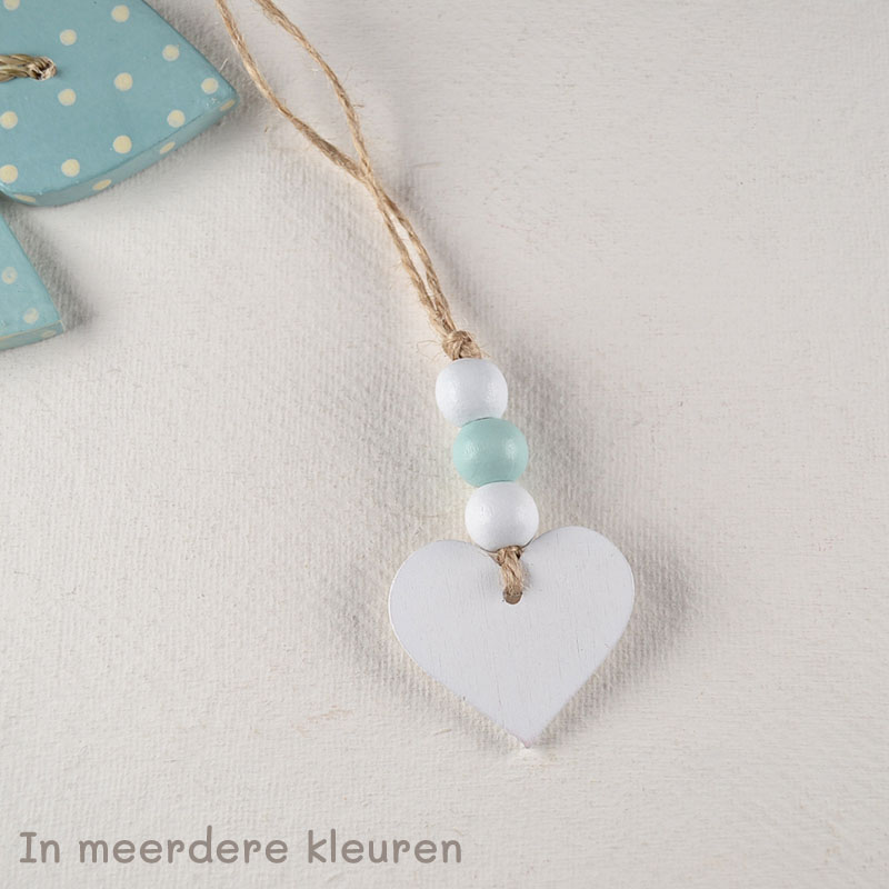 Hanger Met Hartje en Houten Kralen aan Jute Touwtje