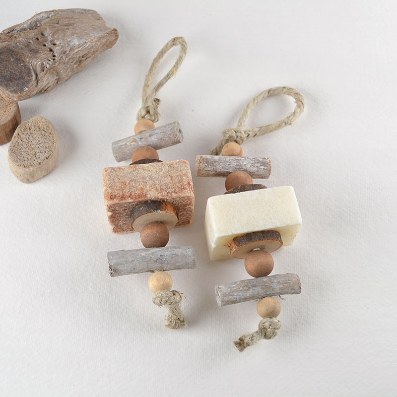 Amber Geurhanger met Houten Kralen