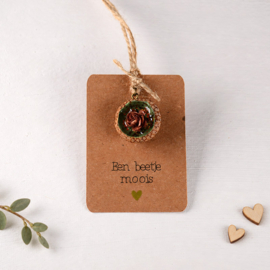 Kraft Cadeaukaartje met Eikeldopje en Roosje