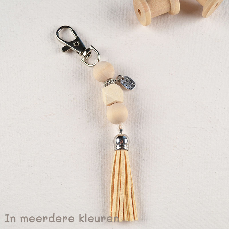 Sleutel- of Tashanger met Kwastje, Houten Kralen en Handmade Bedel