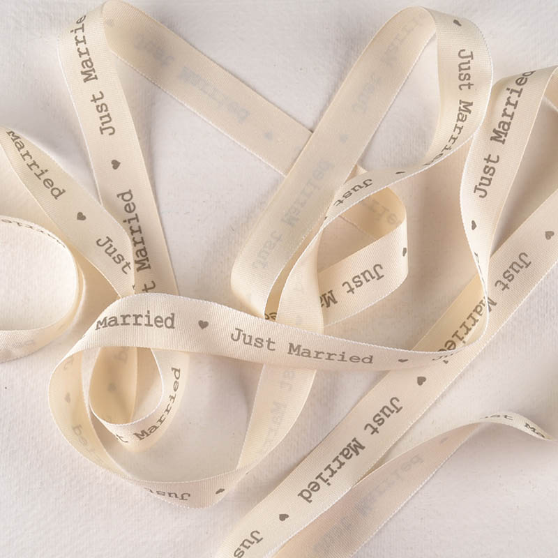 Lint Just Married – Ivoor met Grijs