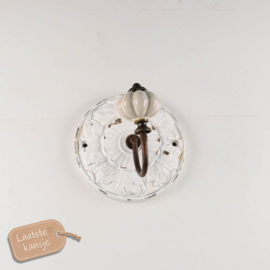 Brocante Metalen Wandhaak met Crèmekleurige Knop