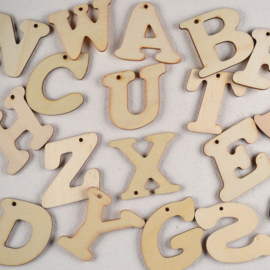 Houten Letter met Gaatje
