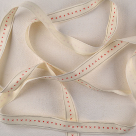 Lint met Hartjes en Kruisjes - Rood Crème