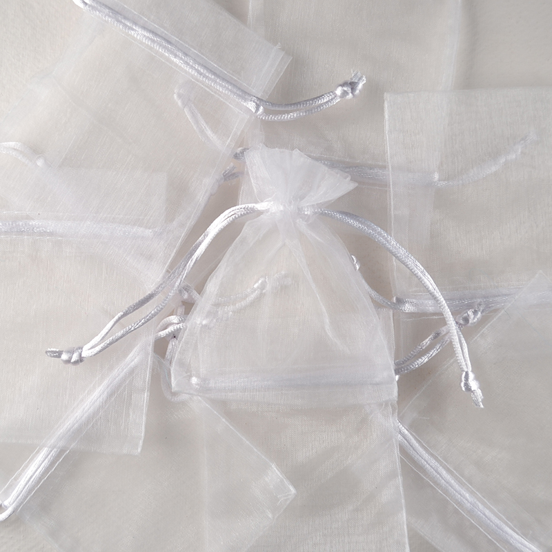 Luxe organza zakje wit