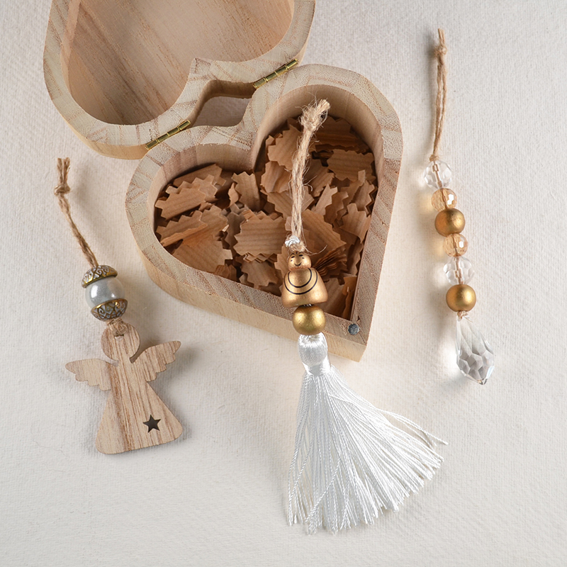 Houten hart doosje metkristal hanger en Boeddha