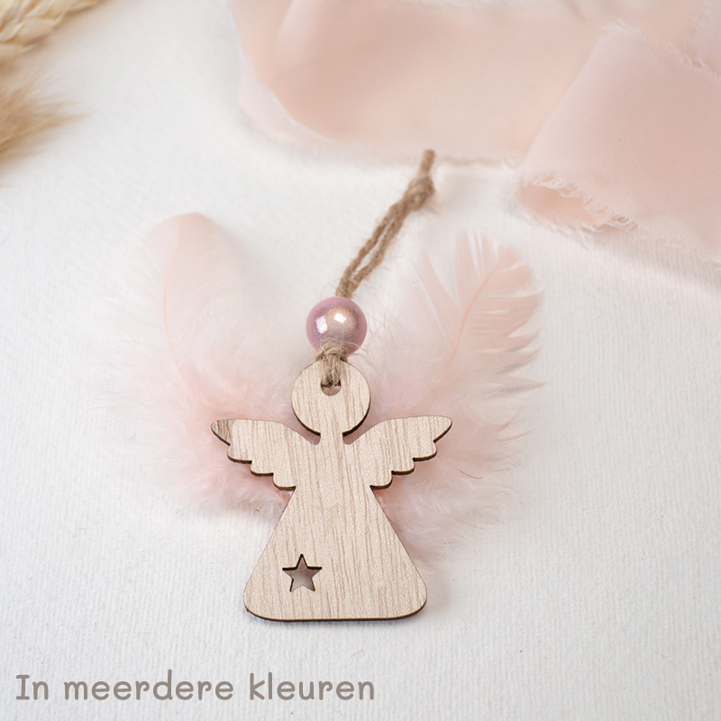 Houten engeltje met roze kralen en zachte veren vleugels – verkrijgbaar in meerdere kleuren voor een teder accent.