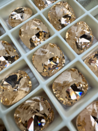 SWAROVSKI ELEMENTS Fancy Stone 4470 Square