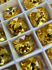 SWAROVSKI ELEMENTS Fancy Stone 4470 Square