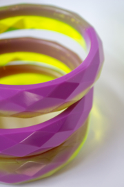 Armband neon geel en paars SOON ONLINE