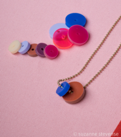 ballchain ketting met confetti bedel in verschillende kleuren en maten