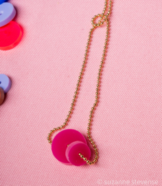 ballchain ketting met confetti bedel in verschillende kleuren en maten