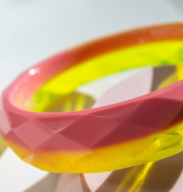 Armband transparant neon geel + dekkend pastel roze