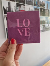 Tegel | Love