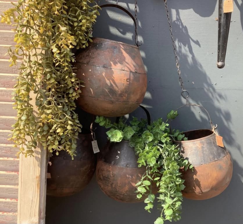 Hangpot | Roestig Metaal