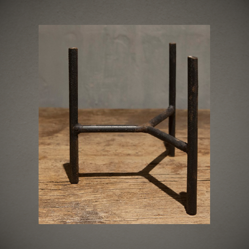 Pot op standaard | Rodin