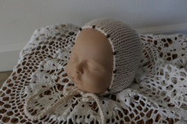 Newborn bonnet stonewashed
