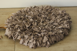 Ronde ruffle blanket taupe