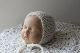 Newborn bonnet ecru
