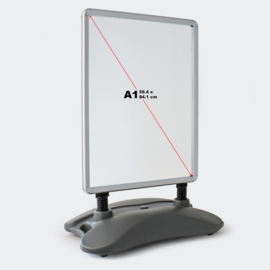 Reclamestandaard met watertank posterstandaard straatbord