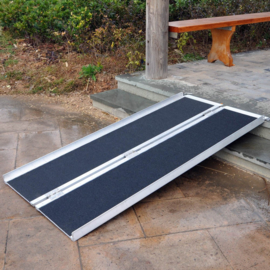 Rolstoelhelling Aluminium 2x inklapbaar antislip 305cm 270kg