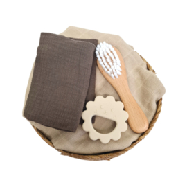 Kraamcadeau in een mandje | Beige