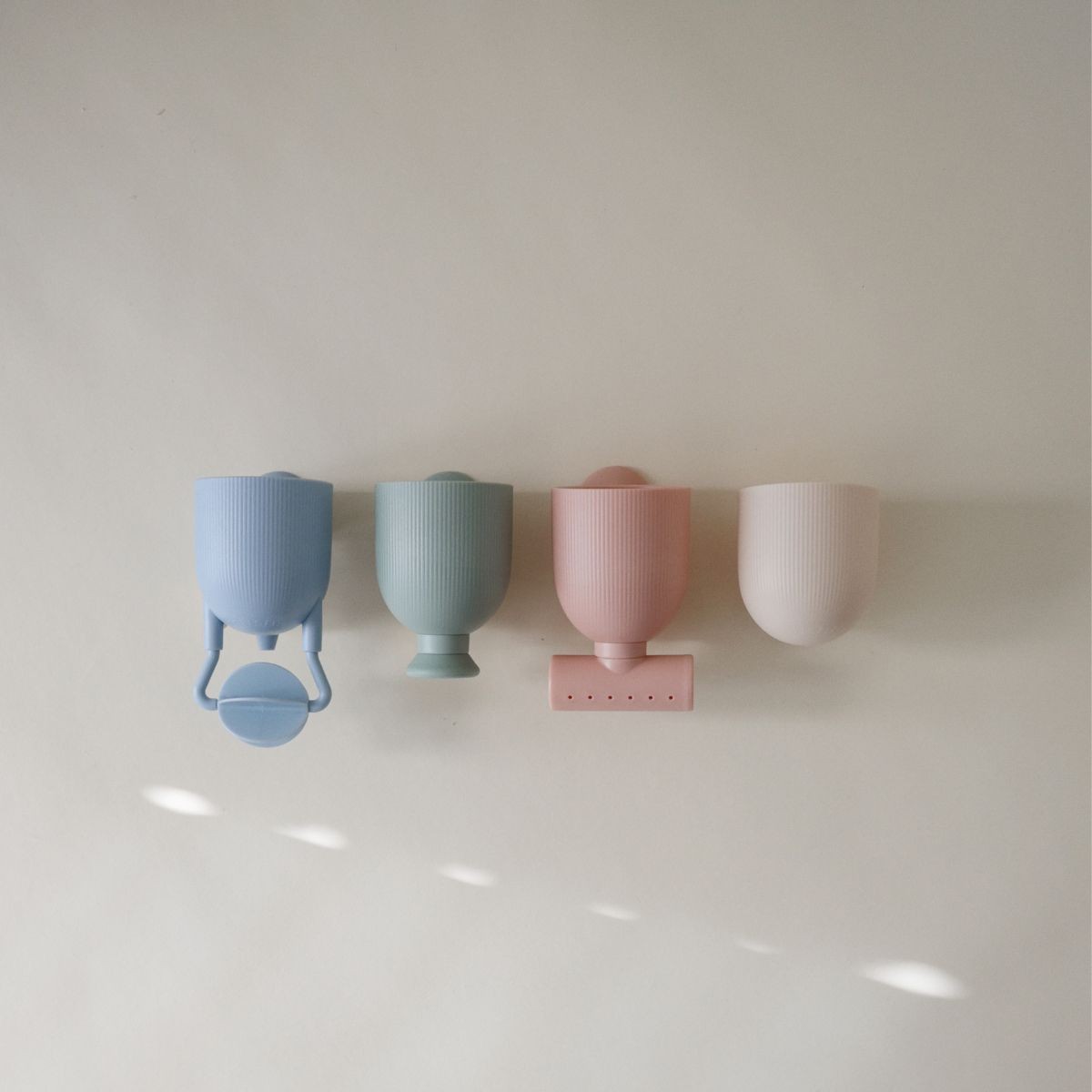 Badspeelset | Mushie Pour & Play