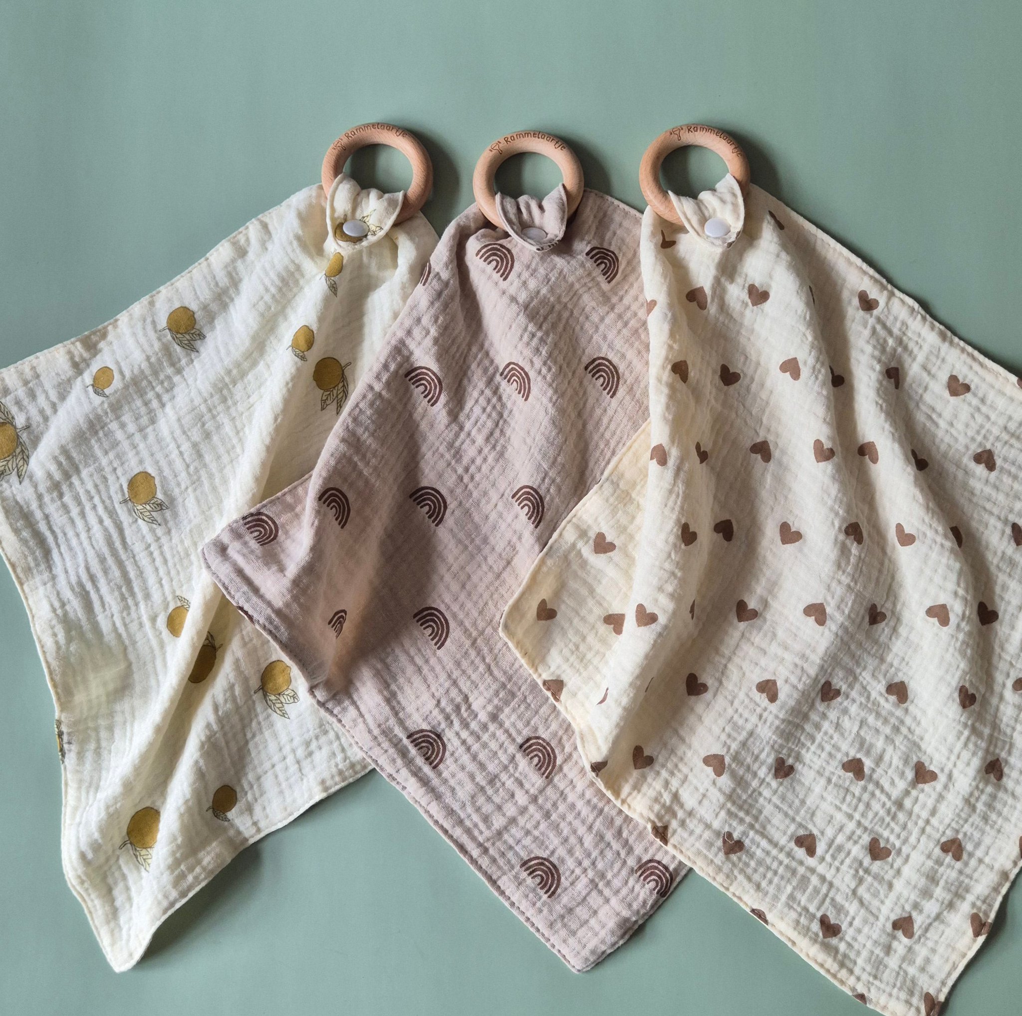 Knuffeldoek met bijtring | Citroenen
