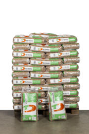 Pallet met 66 zakken bruine houtpellets Ten Damme ENplus A1 15 kg - afgehaald in Groenlo