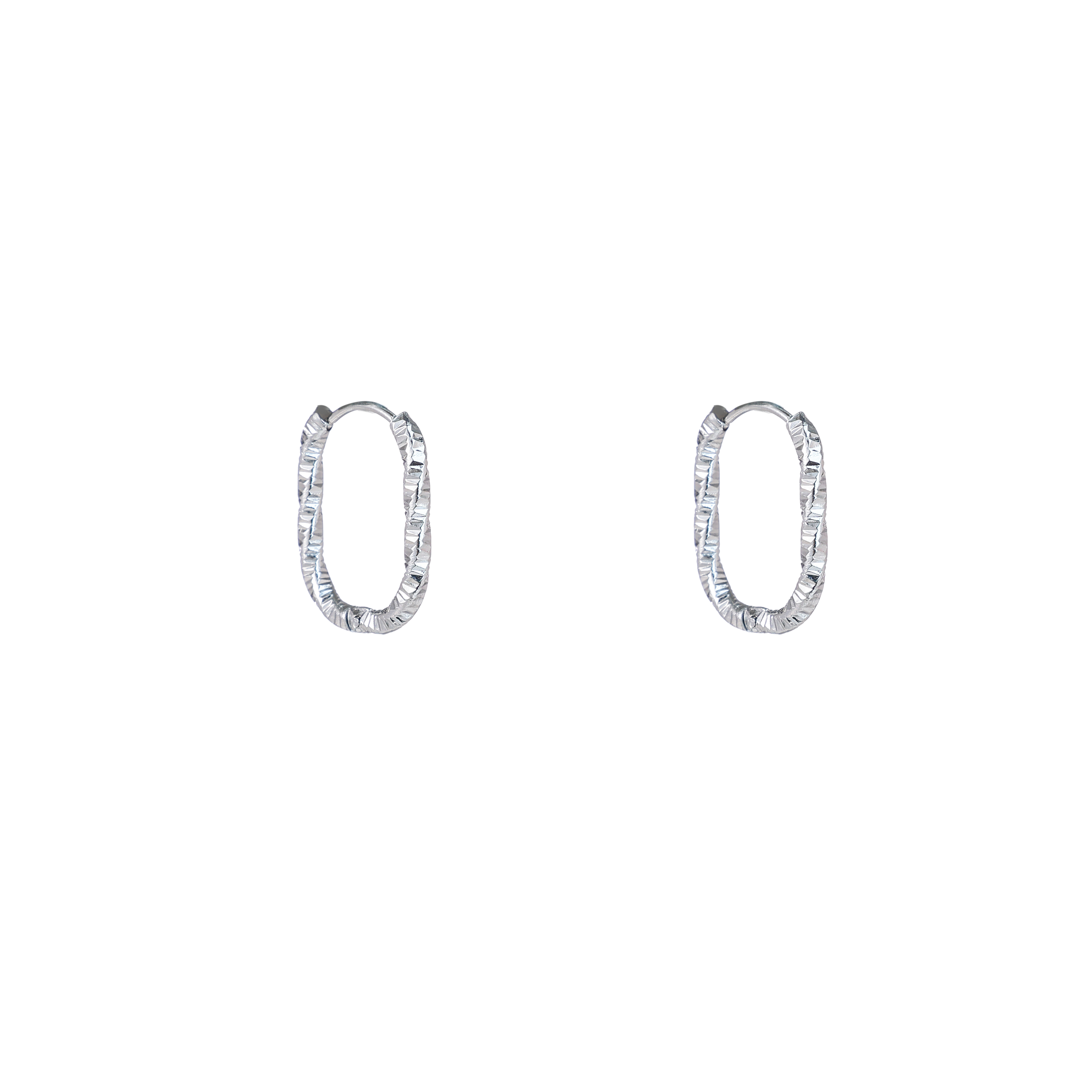 Oorbel Twisted Oval Hoop Silver