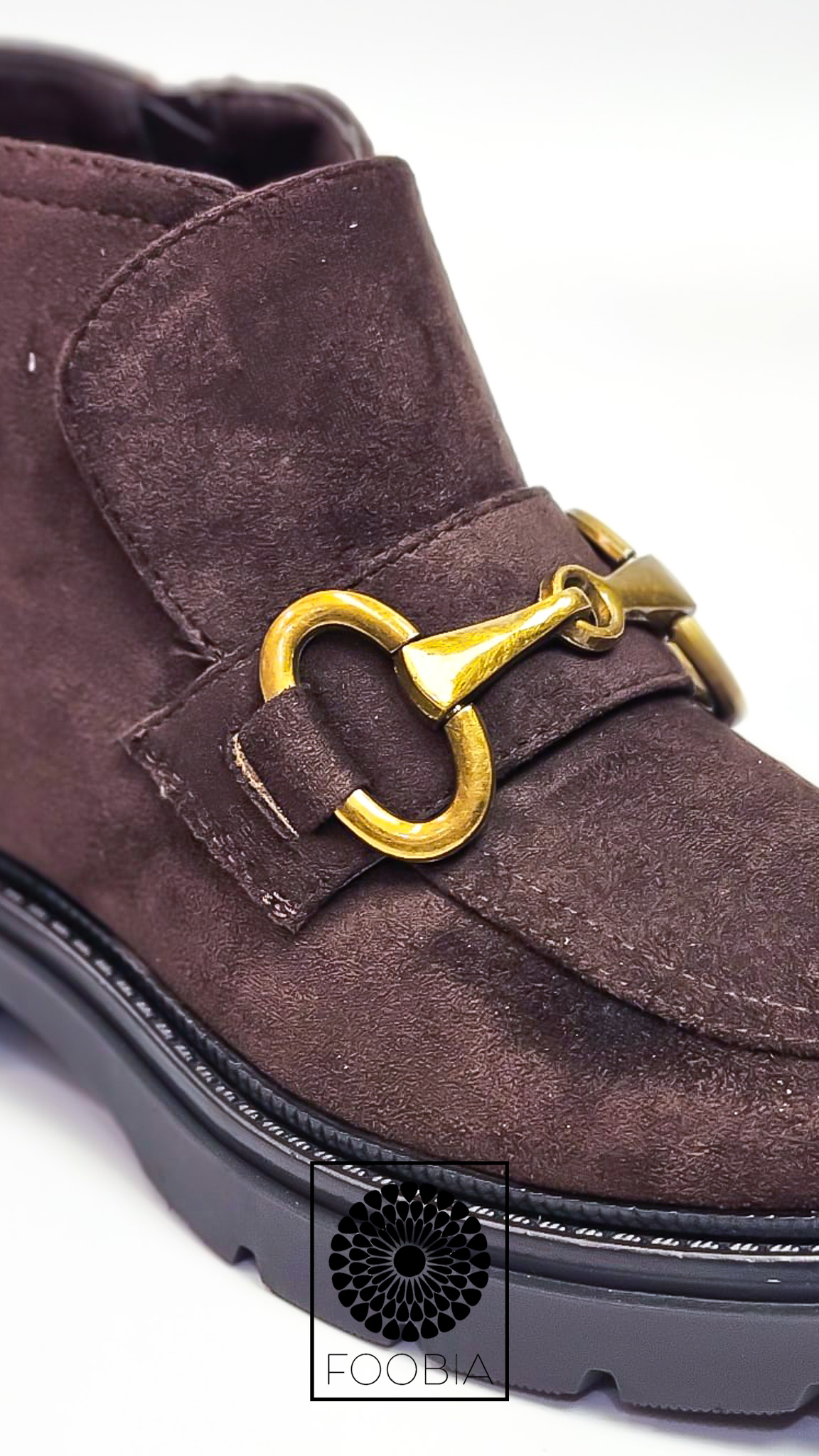 Boot Caris