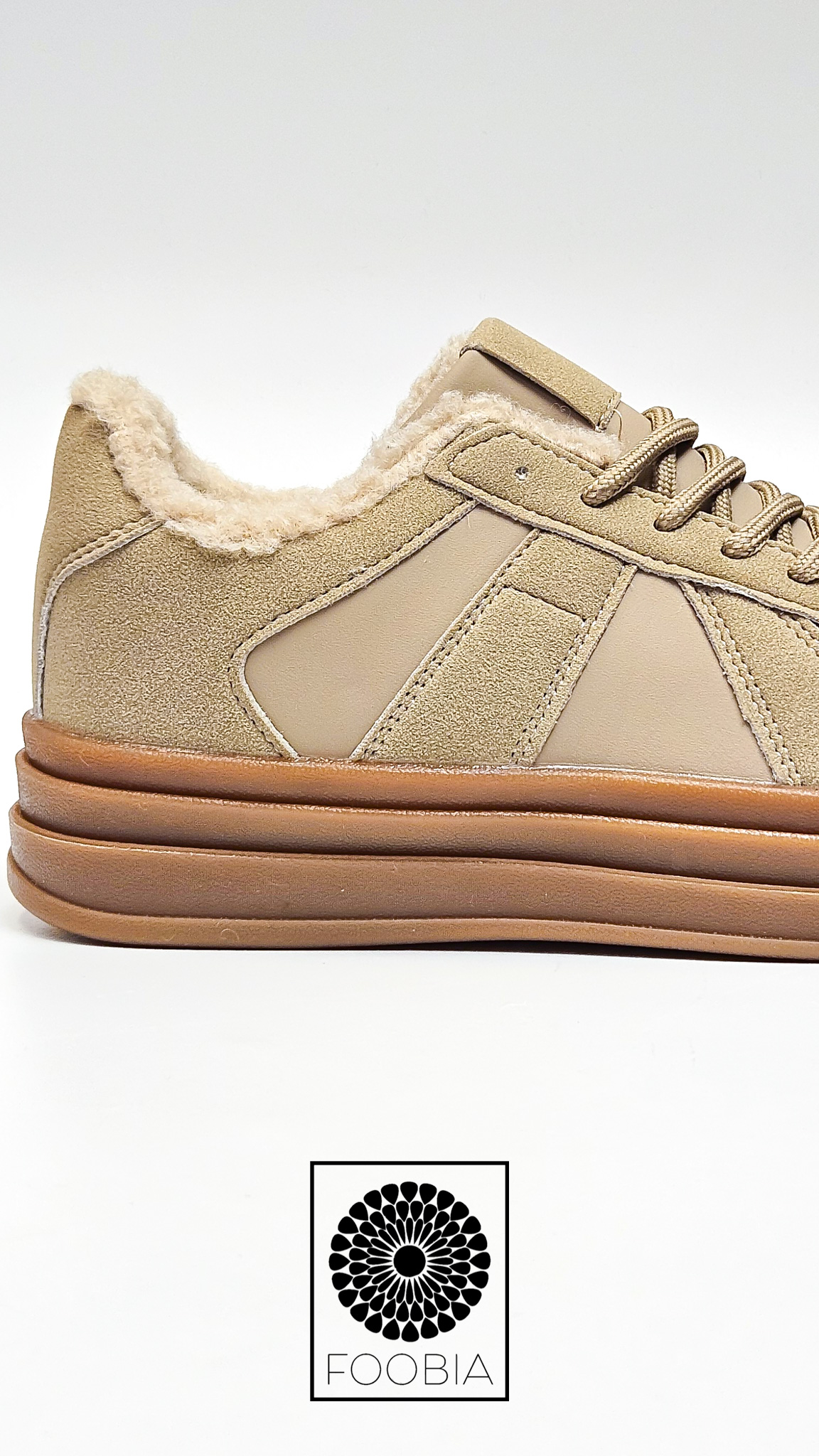 Sneaker Asiya