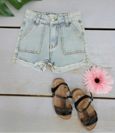 Spijker shortje met studs